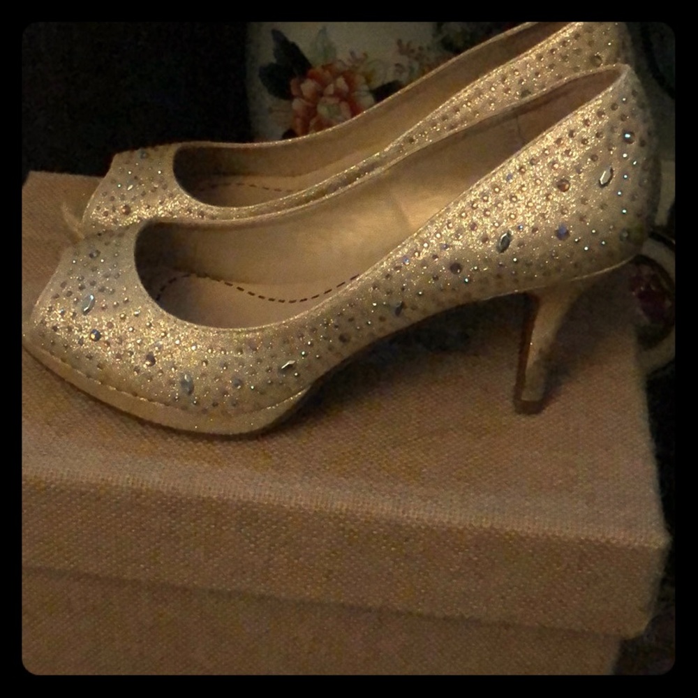 Gold sparkle heels